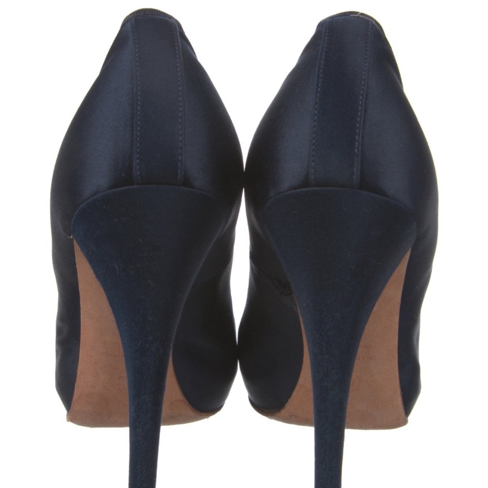 RARE: Satin Ballet Bow Pumps - Picture 6 of 11